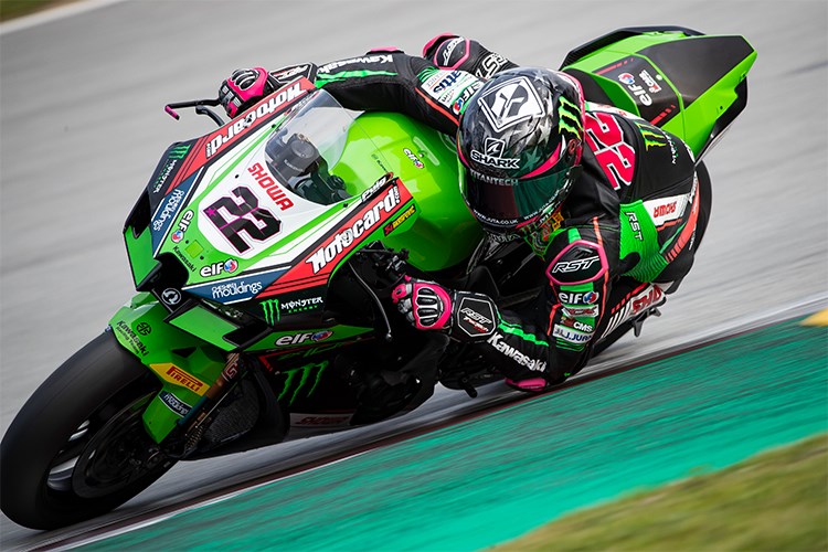 Alex Lowes #22 in action on the Ninja ZX-10RR